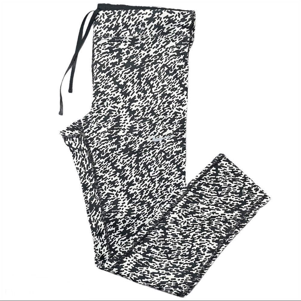 NWOT Nike Capri